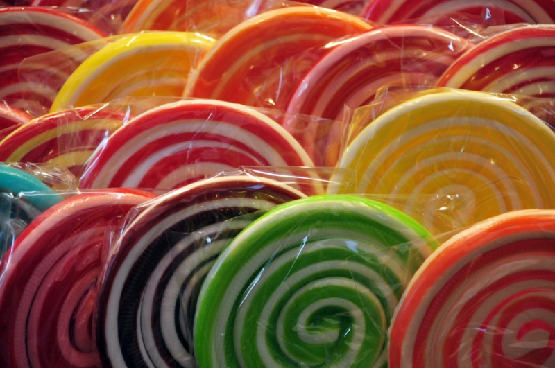 confiserie-HYERES-min_lollipops_candy_candies_colors_sugar-761478